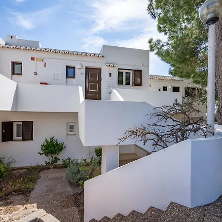 Apartment Sunny Flat With A Balcony & Pool By Hostwise *