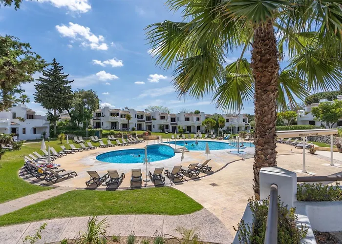 Sunny Flat With A Balcony & Pool By Hostwise Apartament