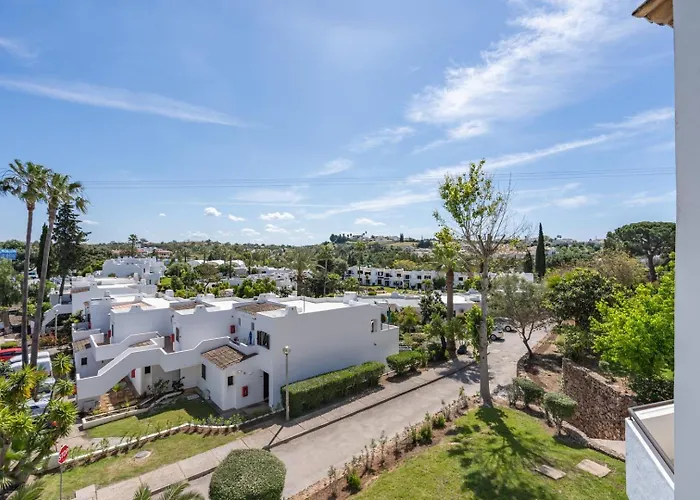 Sunny Flat With A Balcony & Pool By Hostwise * アルブフェイラ
