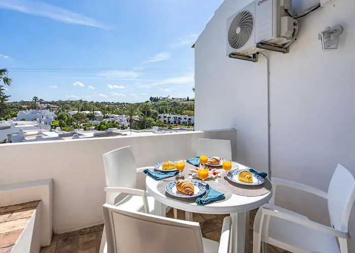 Apartment Sunny Flat With A Balcony & Pool By Hostwise