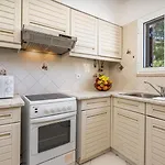 דירה Sunny Flat With A Balcony & Pool By Hostwise