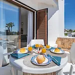 Sunny Flat With A Balcony & Pool By Hostwise * אלבופיירה