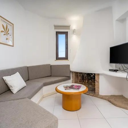 Sunny Flat With A Balcony & Pool By Hostwise Appartamento Albufeira